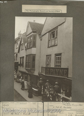 Old House in Bank Street